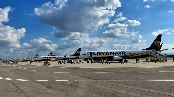 Un'altra giornata particolare per l'aeroporto: 27 voli Ryanair e più di 5.500 passeggeri